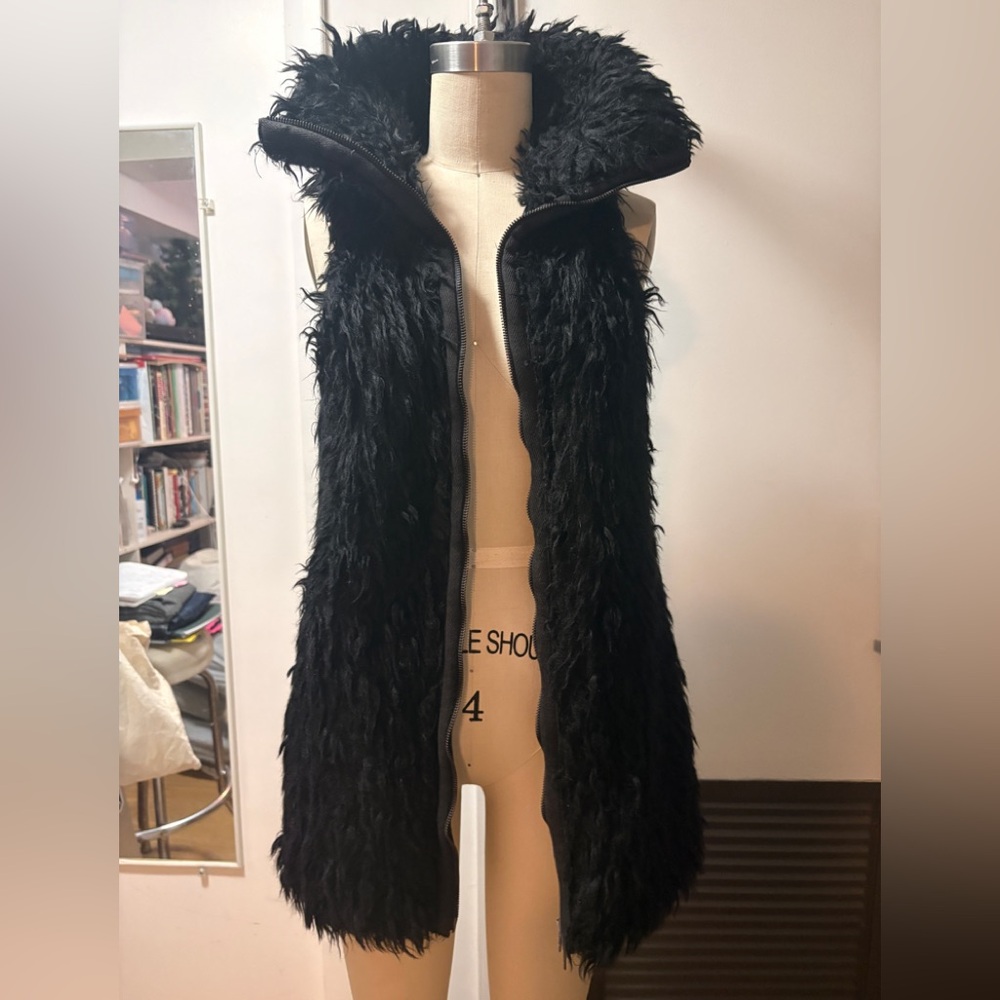 Zara faux fur Black Textured Vest